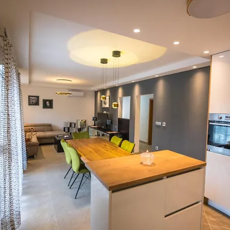 Apartment Luxury Imota,with Private Pool,car Evcharger Imotski